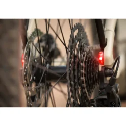 Iconic EVO 1 E-Bike Trekkingrad Herren 29